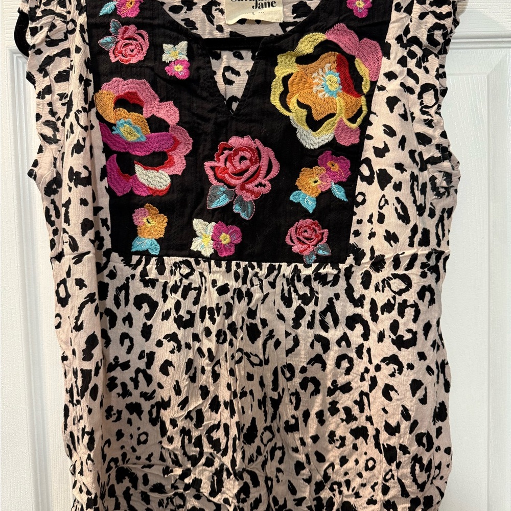 Savanna Jane Black and Cream Leopard Print Top
